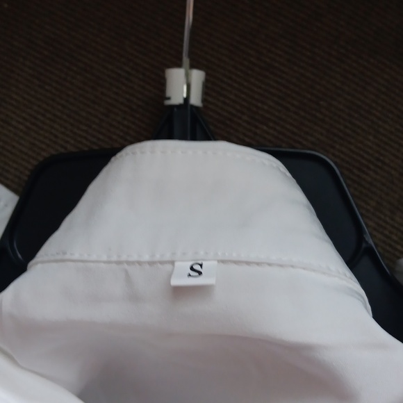 New,White button-down boyfriend blouse.Small - Picture 7 of 7